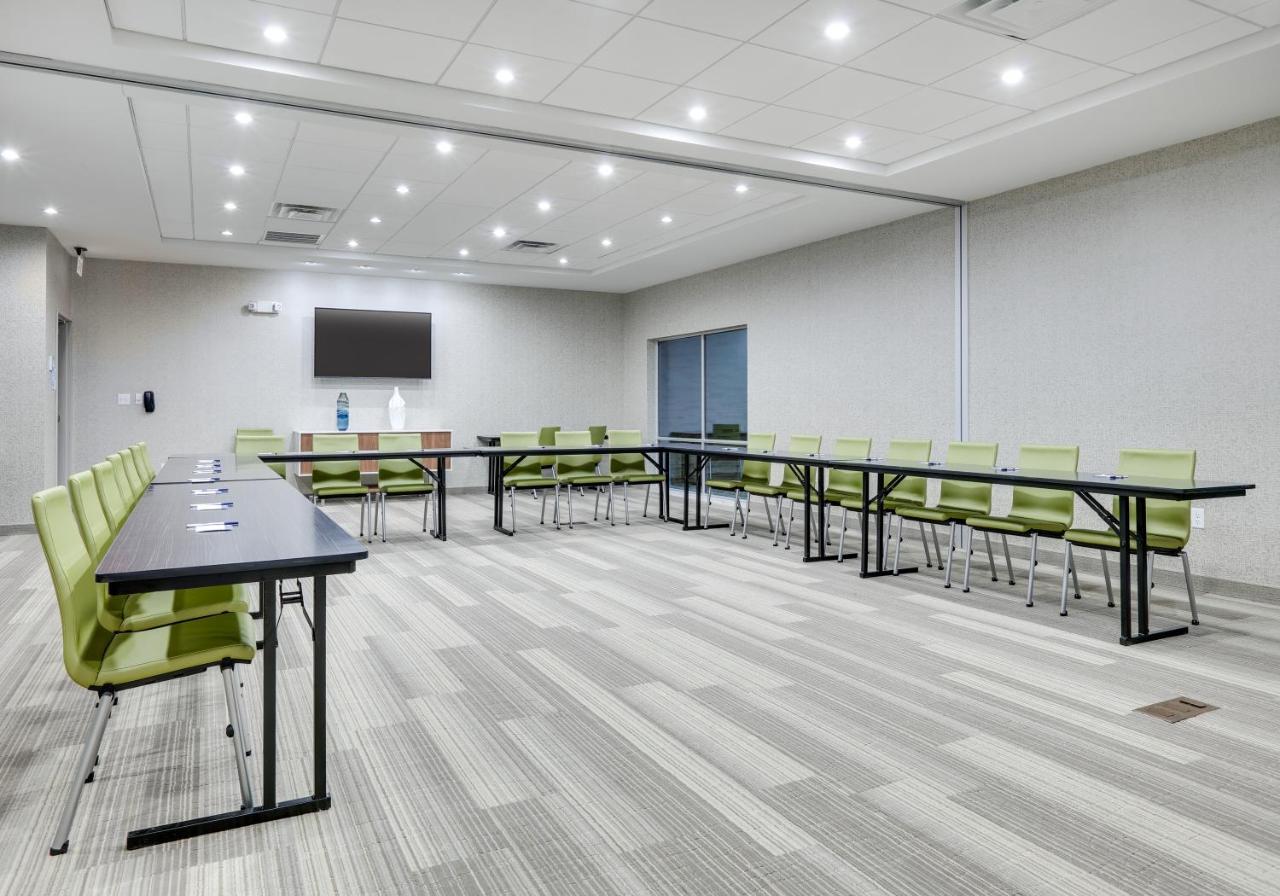 Holiday Inn Express - Kermit By Ihg Buitenkant foto